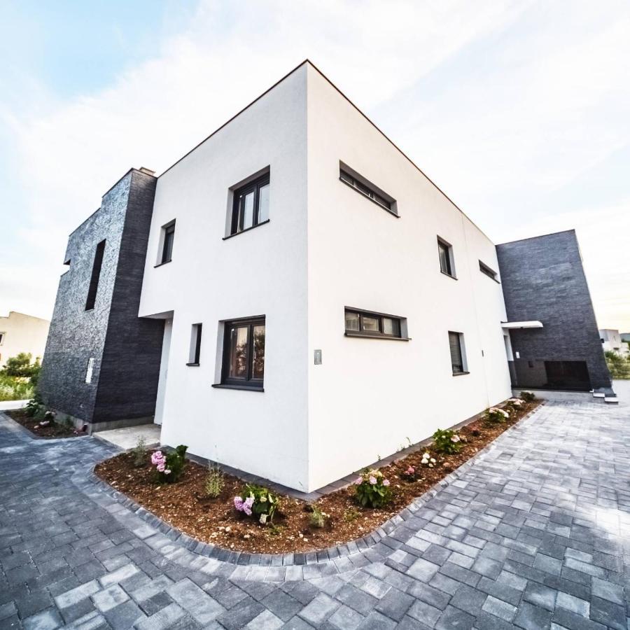 Cube Residence Kaštela Екстериор снимка