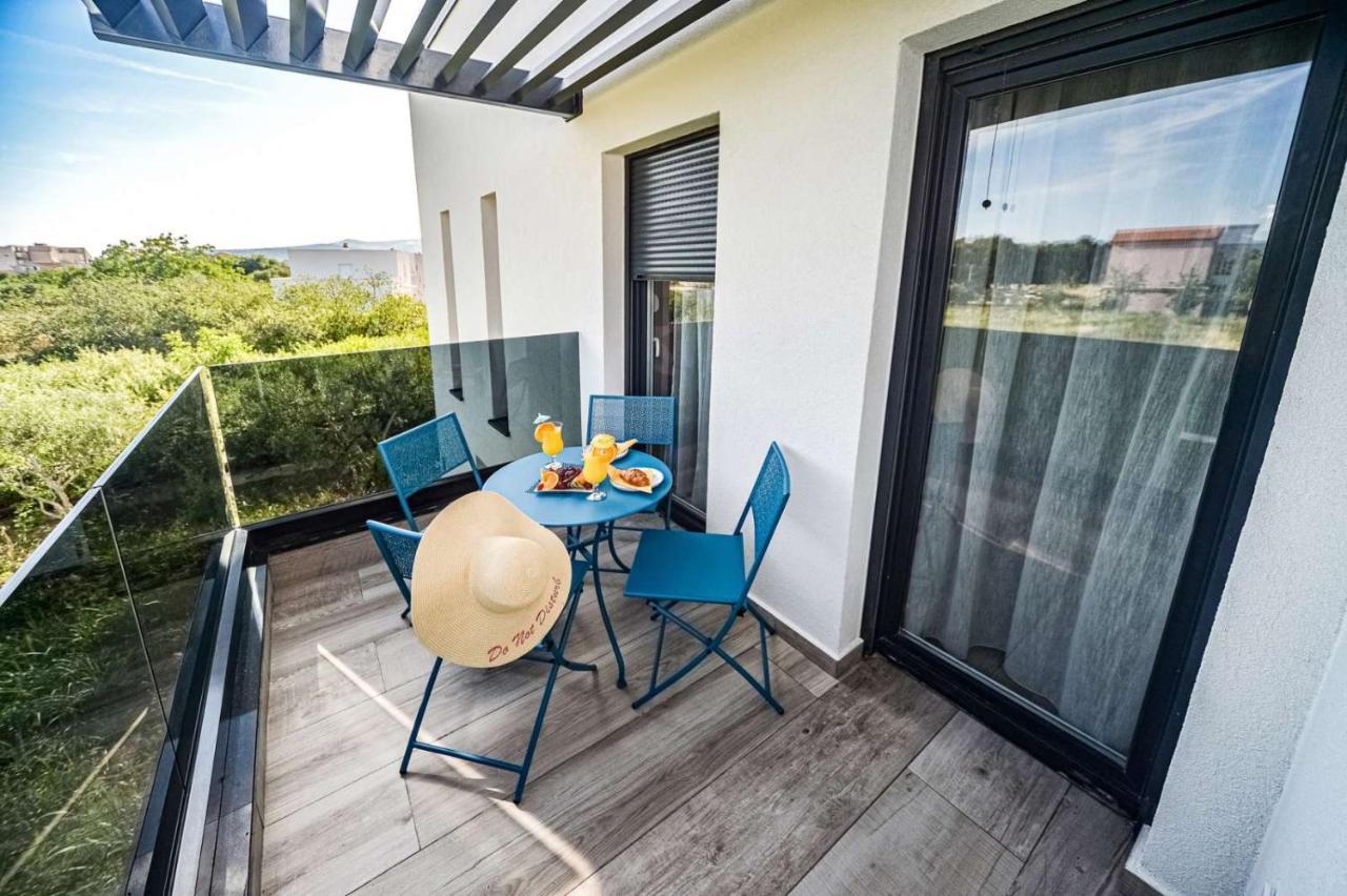 Cube Residence Kaštela Екстериор снимка
