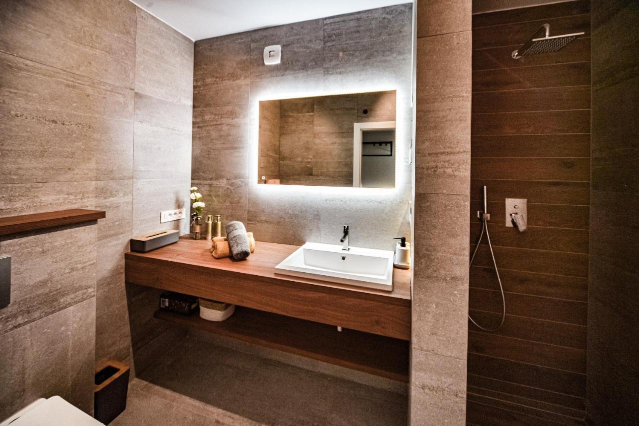 Cube Residence Kaštela Екстериор снимка