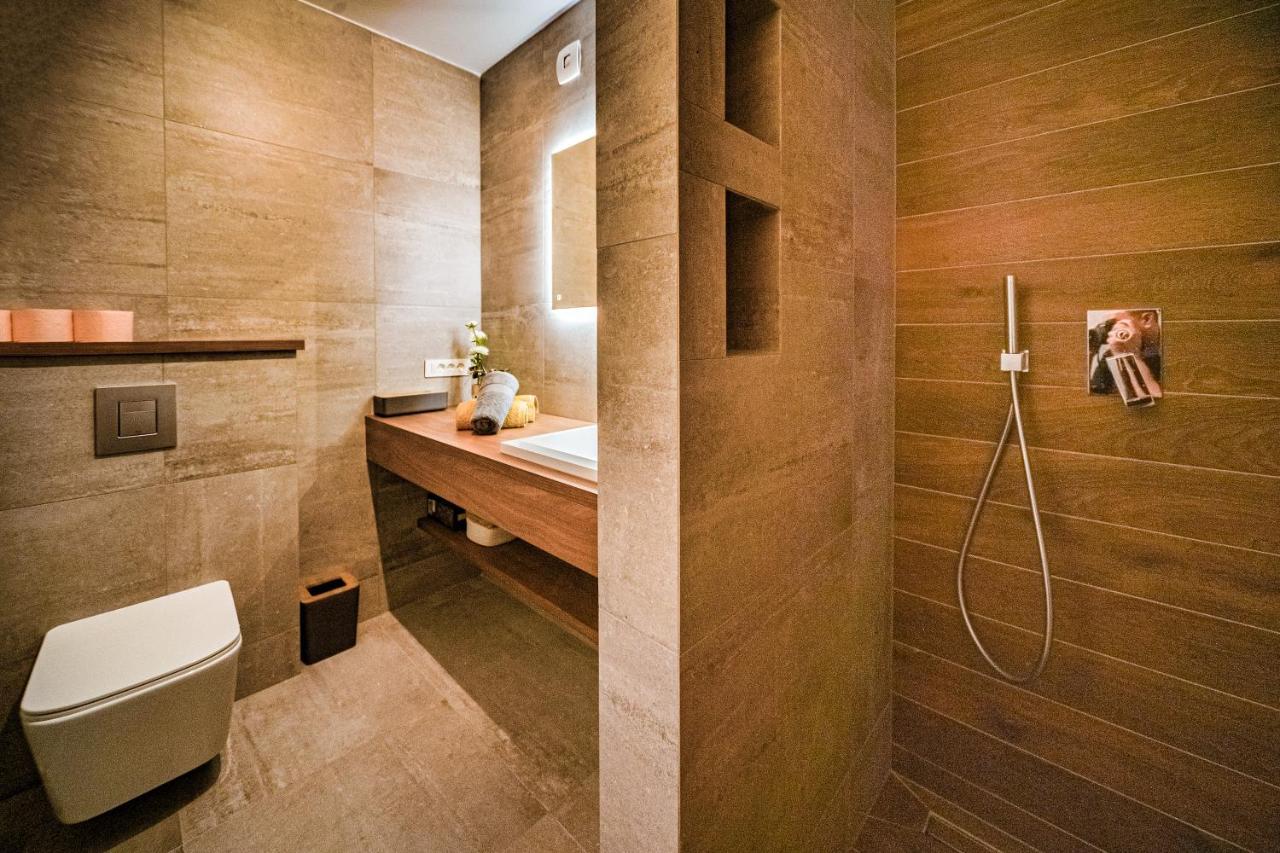 Cube Residence Kaštela Екстериор снимка