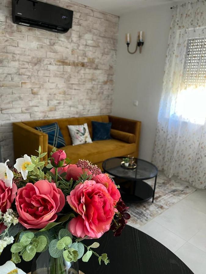 Cube Residence Kaštela Екстериор снимка