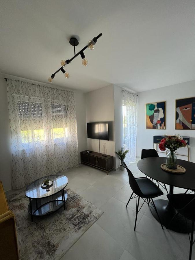 Cube Residence Kaštela Екстериор снимка